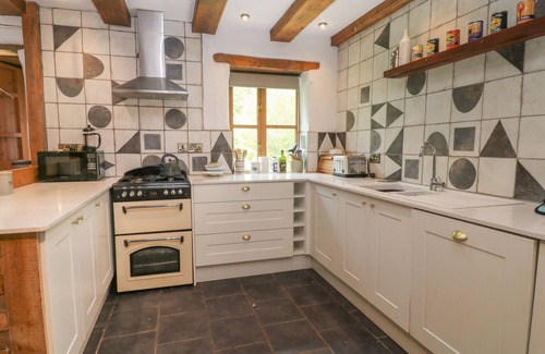 Rezare Cottage | WOODCUTTERS, pet friendly, character holiday cottage in Launceston