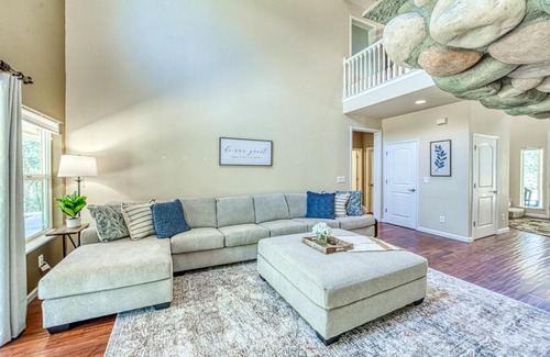 Mariposa House | Wooded Bliss