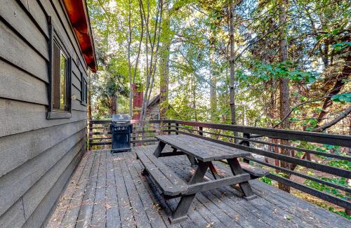 Arrowhead Villas House | Wooded Comfort