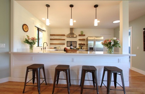 Healdsburg House | Wooded Restful Retreat, with broad scenic views, outdoor dining