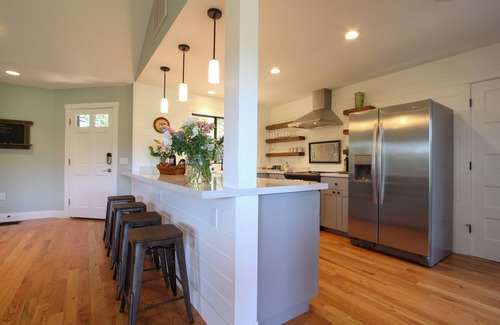 Healdsburg House | Wooded Restful Retreat, with broad scenic views, outdoor dining