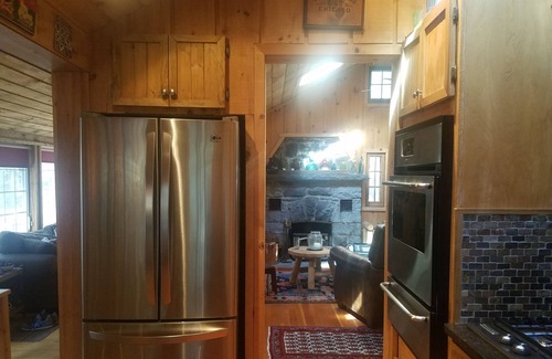 Smallwood Cabin | Wooded Streamside Catskills Cabin