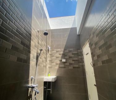 Tiruvettipuram House | Wooden cottage