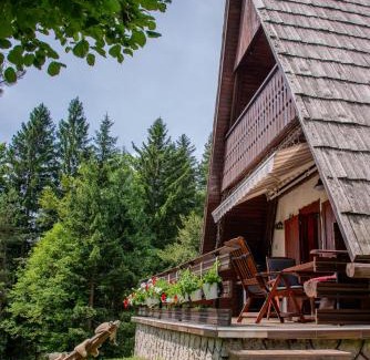 Jesenice House | Wooden Cottage
