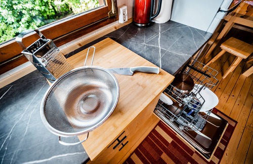 Kamnik Cottage | Wooden Forest villa- hot tube, sauna, nature!