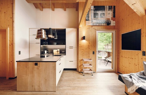 Neustift Im Stubaital House | Wooden holiday home to the Stubai Glacier, garage, stone pine room