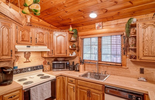 Rock Hill House | Wooden Paradise in Catskills!