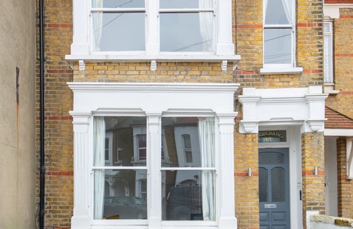 Westcliff-on-Sea Apartment | Woodgrange 2 bedroom apartment