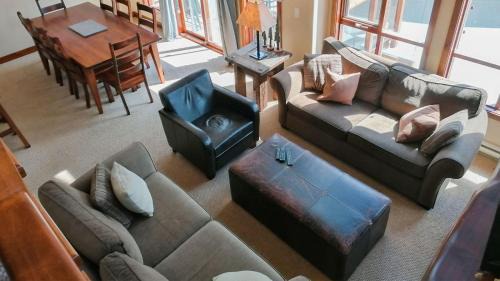 Sun Peaks House | Woodhaven #19 by Bear Country