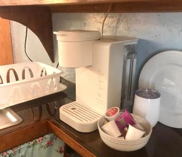 Mena House | Woodhaven, darling romantic cabin, ATV trails, Mena, AR