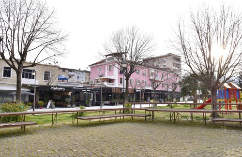 Berat Apartment | Woodland Apartment Center Berat
