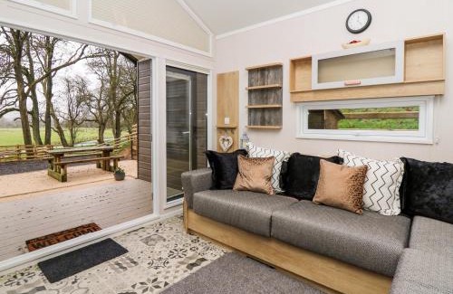 Llandrindod Wells House | Woodland Escape