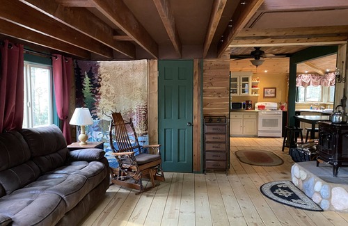 Pauma Valley Cabin | Woodland Hideaway