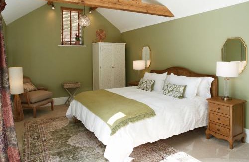Rosliston House | Woodland Retreat