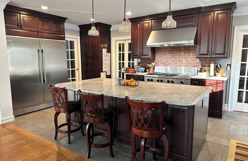 New Windsor House | Woodland Sanctuary - 6000ft retreat for pure relaxation!