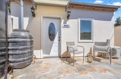 Woodland Hills House | Woodland Victory Hideaway