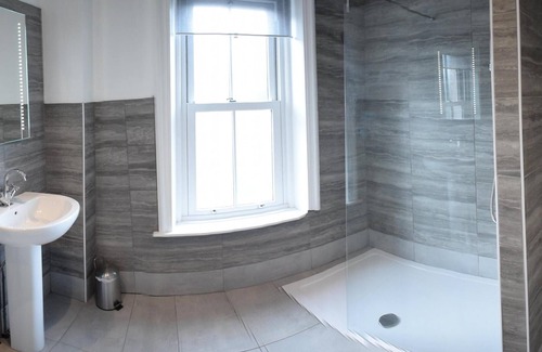 Gatehouse-of-Fleet House | Woodlyn Guest House