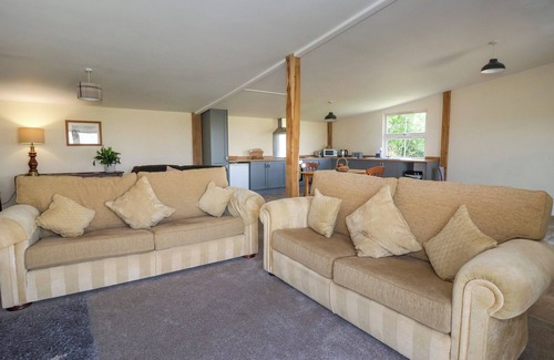 Westow Cottage | WOODMAN'S LODGE, romantic, character holiday cottage in Malton