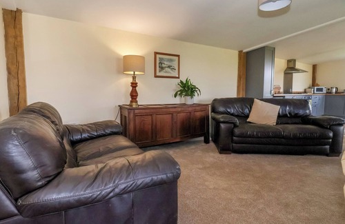 Westow Cottage | WOODMAN'S LODGE, romantic, character holiday cottage in Malton