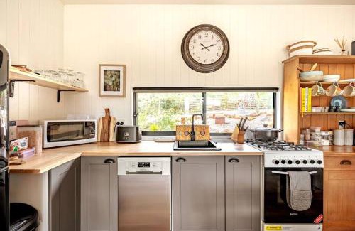 Wongawallan House | Woodmans Cottage 24, Gold Coast Hinterland