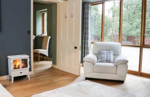 Aymestrey House | Woodpecker Cottage