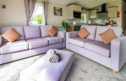 Swannington Cottage | Woodpecker Lodge