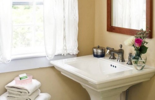 Falmouth House | Woods Hole Passage Inn