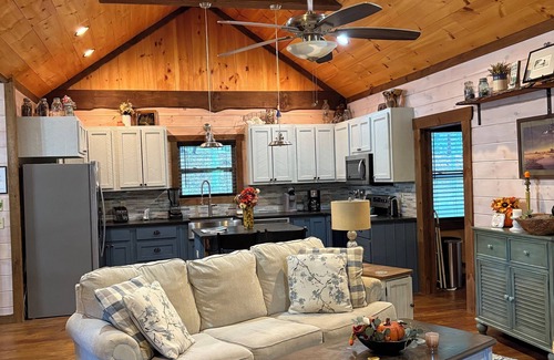 Morganton Cottage | WOODSIDE COTTAGE, a handicapped accessible cottage in Blue Ridge Mtns of N.GA.