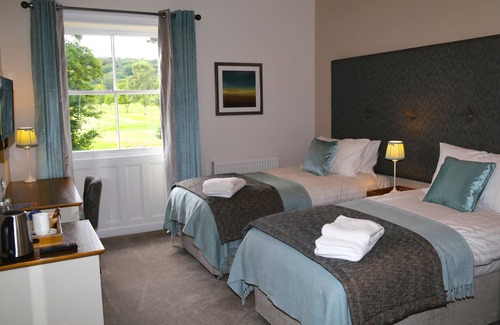Fenay Bridge House | Woodsome Hall Golf Club Cottage on the Course