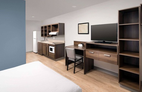 Buford Hotel | WoodSpring Suites Buford near Mall of Georgia-Lake Lanier