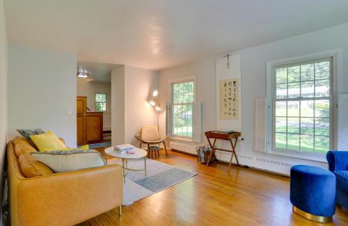 Woodstock House | Woodstock Getaway with Hot Tub about 2 Mi to Dtwn!