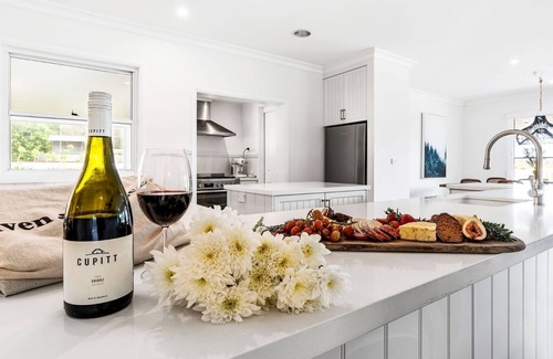 Woodstock House | Woodstock Retreat Milton