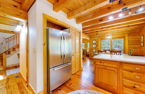 Mountain Vista Cabin | Woodsy cabin with hot tub, gas fireplace, firepit, balcony & gas grill