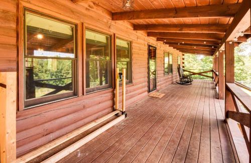 Toccoa House | Woodsy Hideaway 8 Mi to Henderson Falls Park!