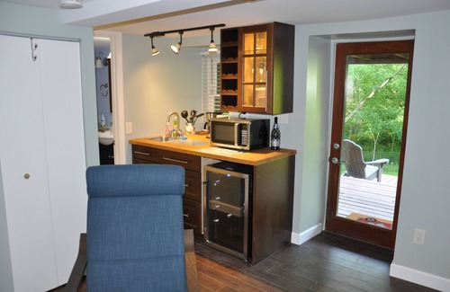 Middletown Apartment | Woodsy Lair in Historic Middletown Valley