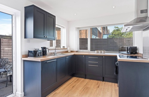 Wylam House | Woodvale Gardens, Wylam Village, Sleeps 6