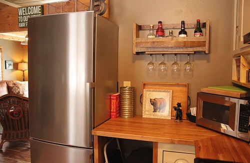 Heeney Cabin | Work and Play Retreat - High Speed WiFi - 30 Day min. stay - Incredible Views