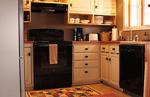 Heeney Cabin | Work and Play Retreat - High Speed WiFi - 30 Day min. stay - Incredible Views