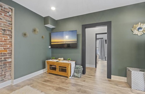 Chaplin House | Workfriendly home with priv yard, near downtown