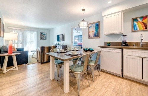 Mission Valley Hotel | WorldMark Mission Valley - 2 Bedroom Accessible