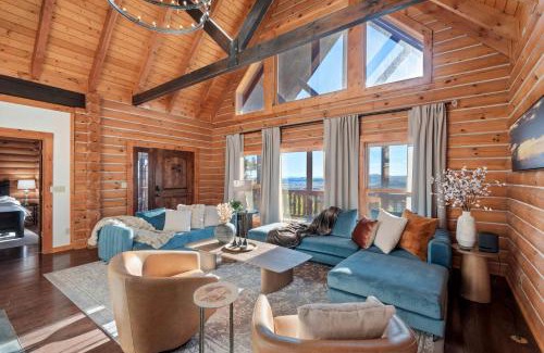 Jefferson Ski Chalet | Wow Views! Hot Tub, Sauna, 85 inch TV, Pool Table