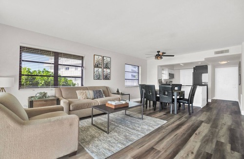Lantana Condo | Wow! Waterfront condo & Boat dock@Palm Beach