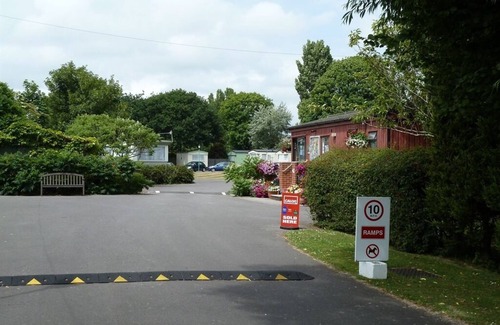 Aldwick House | Wren - 4 Berth Caravan at Copthorne Caravans