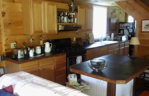Franklin House | Writer's Retreat In The Western Catskills