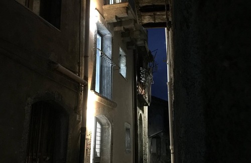 Rovittello House | Writers retreat in medieval village