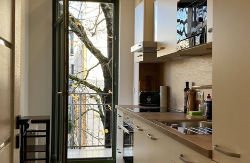 Zentrum-Nordwest Apartment | Wunderschöne Ferienwohnung mit Balkon in der von Stadion und Arena