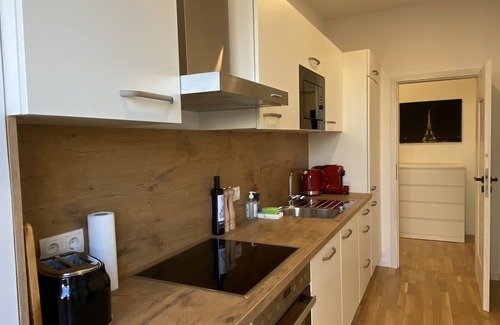 Zentrum-Nordwest Apartment | Wunderschöne Ferienwohnung mit Balkon in der von Stadion und Arena