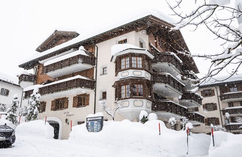 Klosters Platz Apartment | Wunderstay Alpine 3 Chic 1Bedroom Central Location