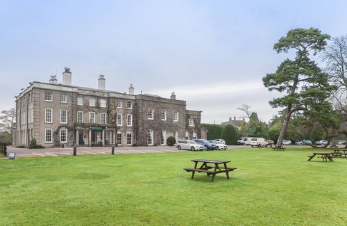 Wychnor Apartment | Wychnor Park Country Club
