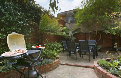 St Kilda Cottage | Wyndham Cottage St Kilda